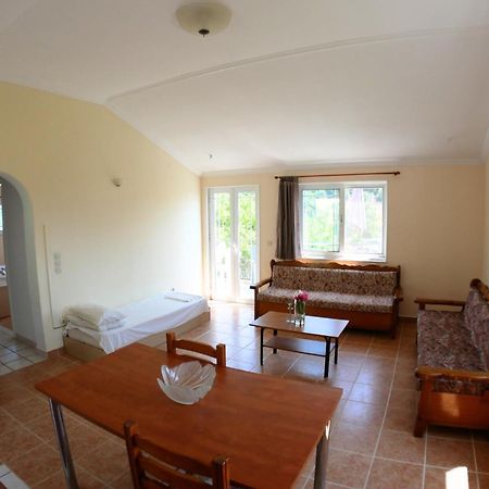 Villa Vania Vitaládes Esterno foto
