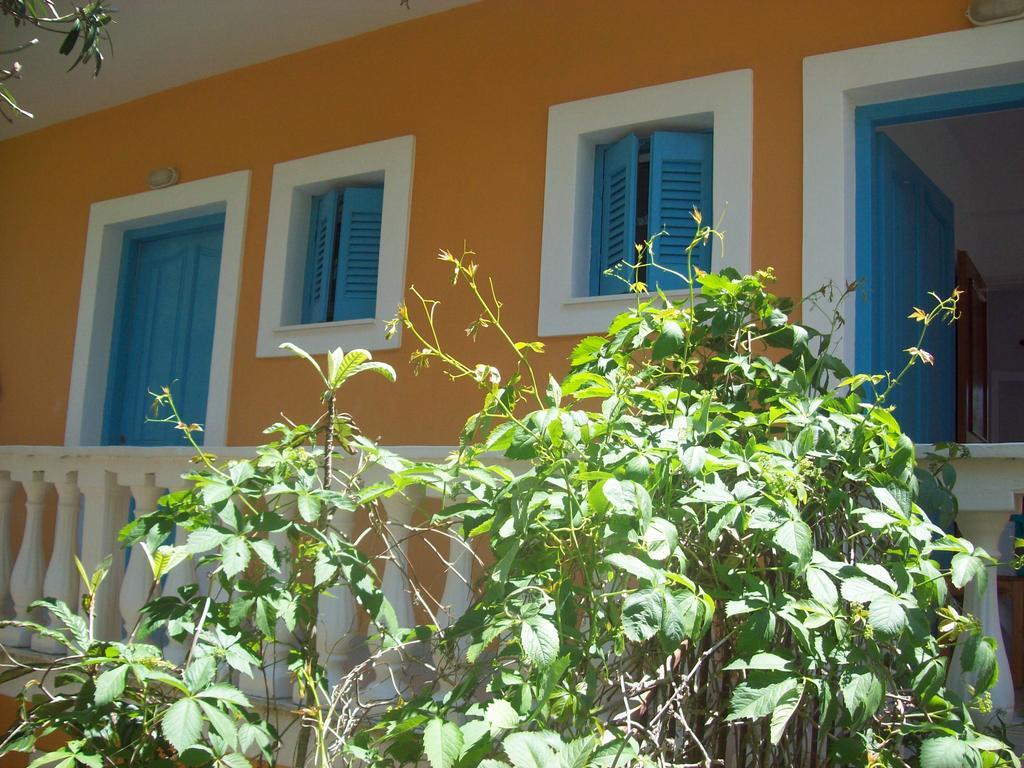 Villa Vania Vitaládes Esterno foto
