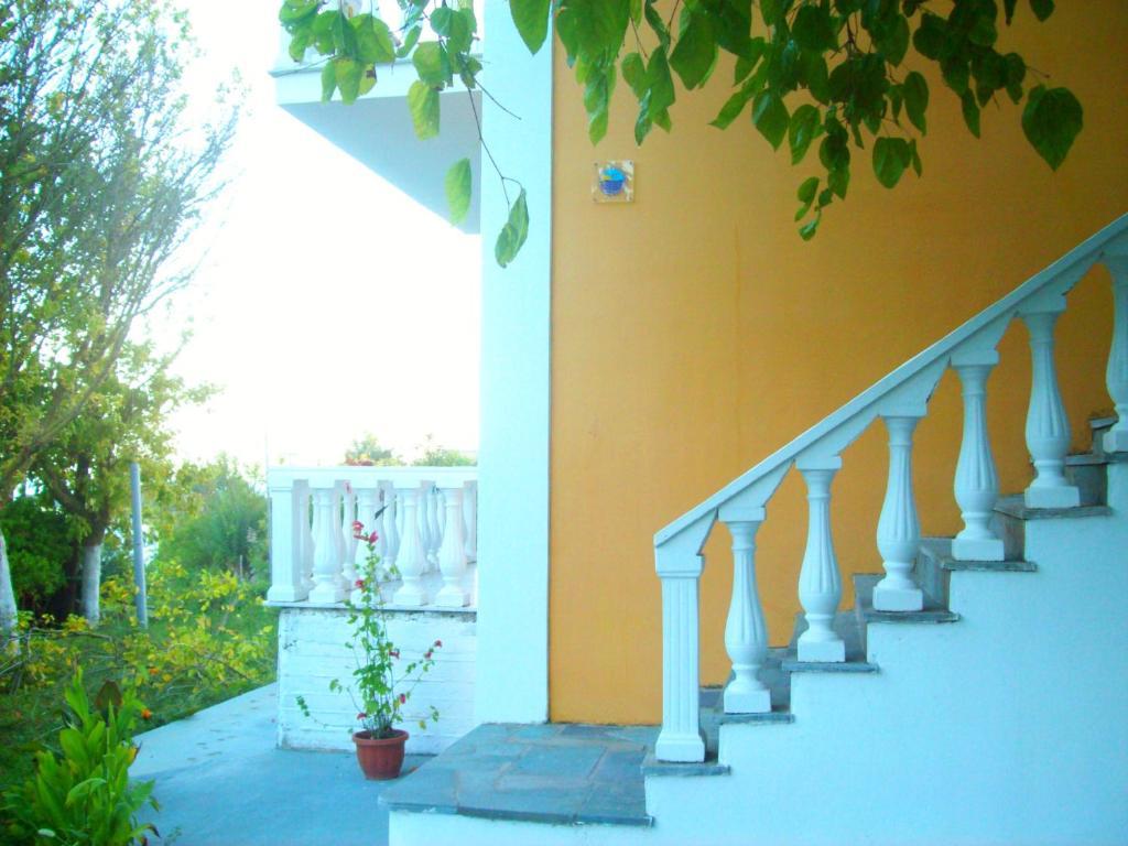 Villa Vania Vitaládes Esterno foto